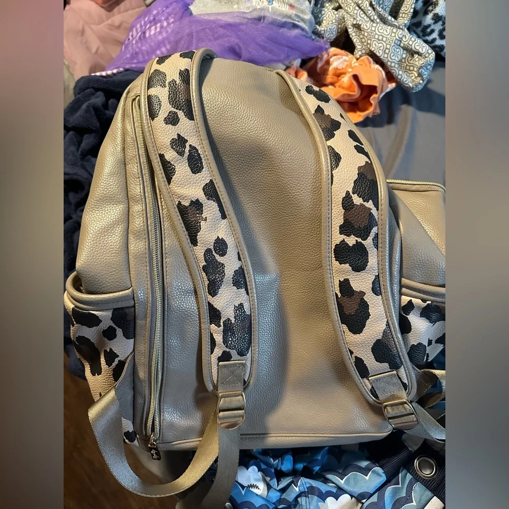 Itzy Ritzy Backpack - Picture 10 of 16